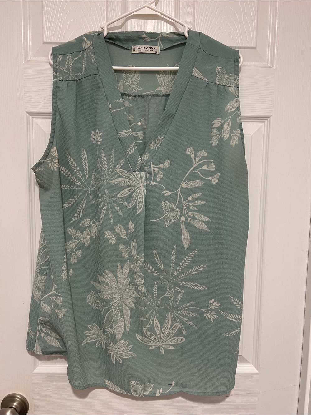 Jon & Anna Mint Green Floral V-Neck Sleeveless Blouse